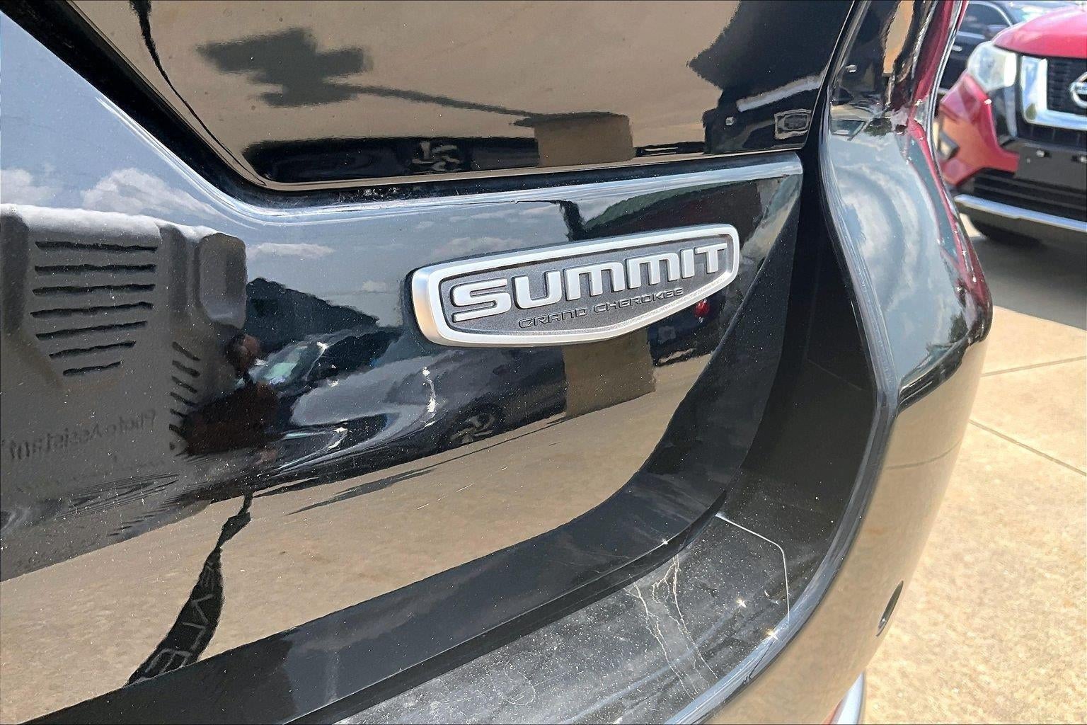 2022 Jeep Grand Cherokee Summit