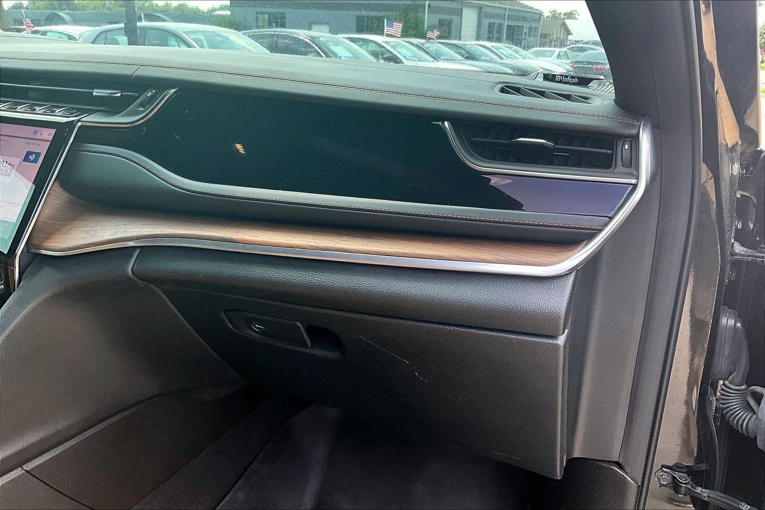 2022 Jeep Grand Cherokee Summit