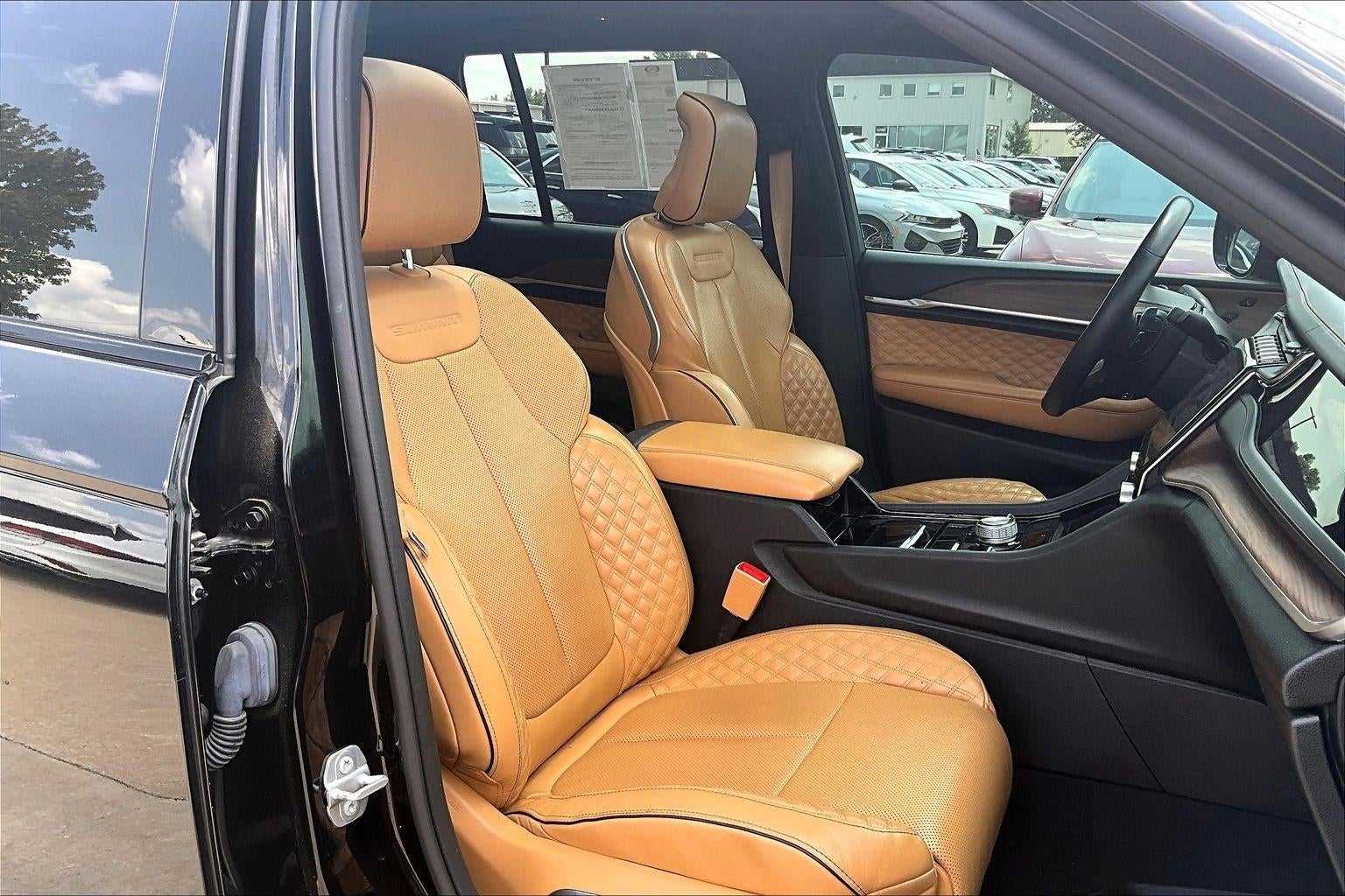 2022 Jeep Grand Cherokee Summit