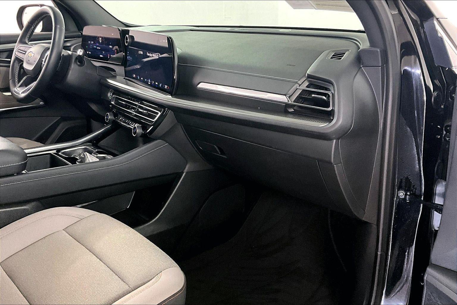 2025 Chevrolet Traverse FWD LT