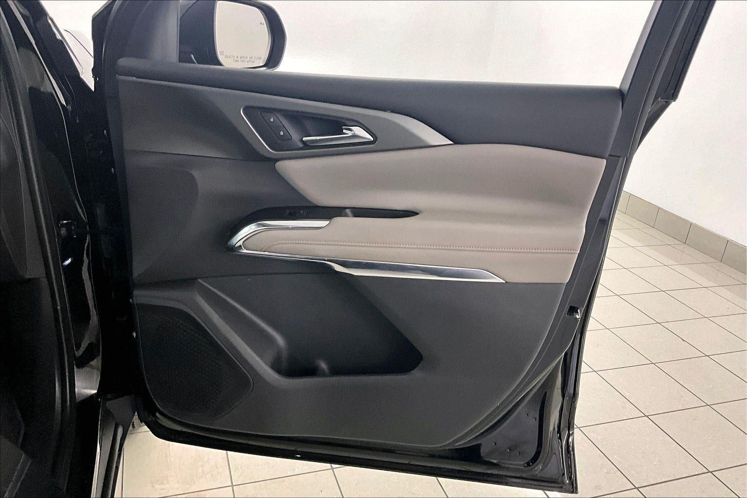 2025 Chevrolet Traverse FWD LT