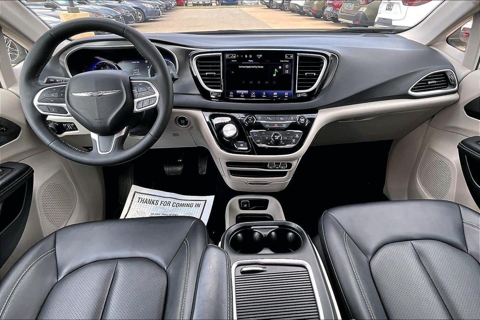 2024 Chrysler Pacifica Touring L