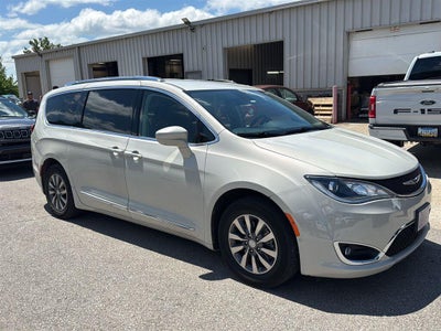 2020 Chrysler Pacifica Touring L Plus