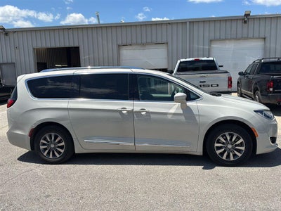 2020 Chrysler Pacifica Touring L Plus