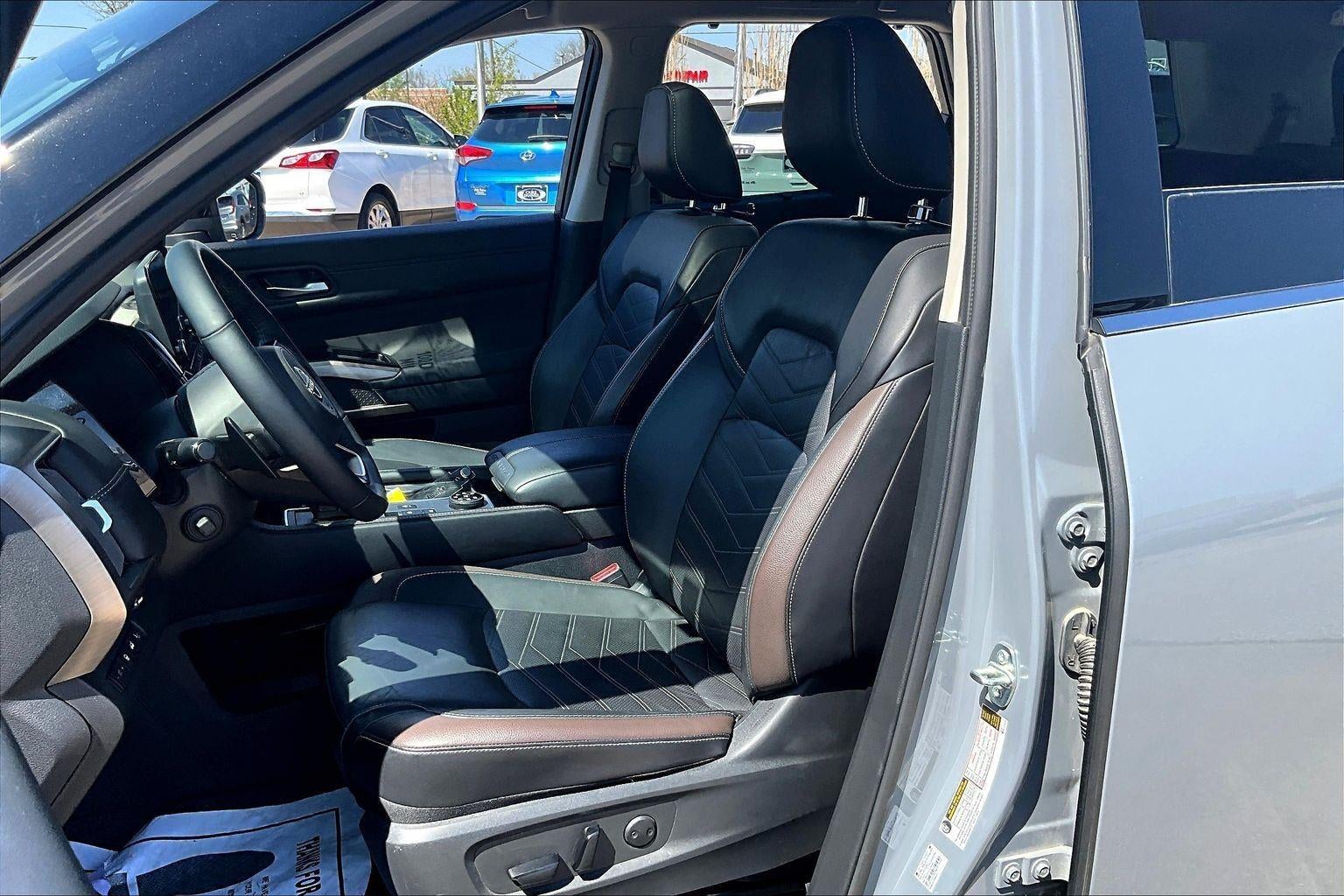 2024 Nissan Pathfinder Platinum