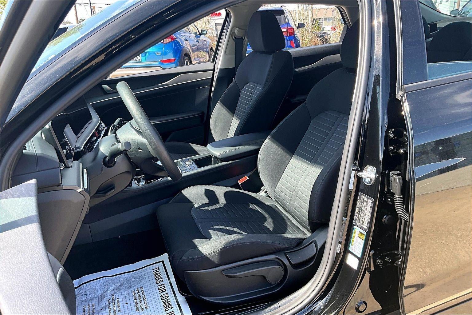 2025 Kia K5 LXS
