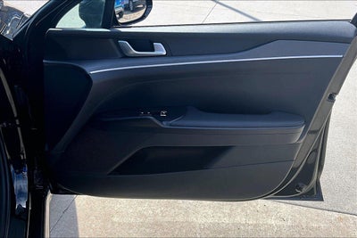 2025 Kia K5 LXS