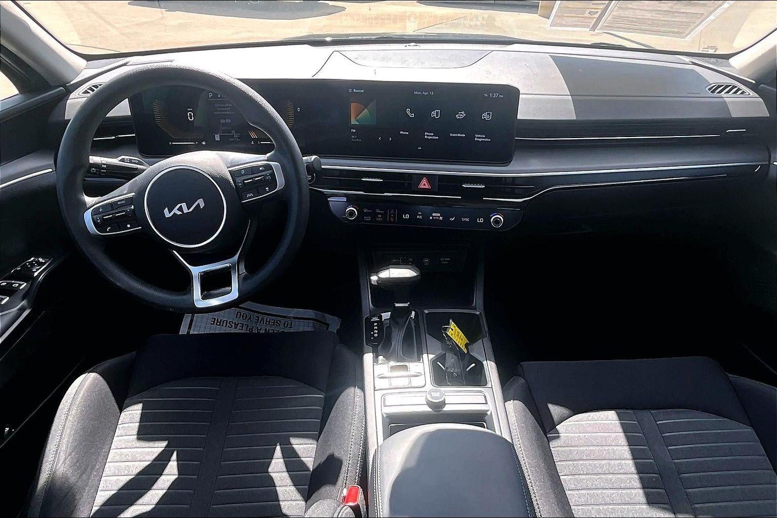 2025 Kia K5 LXS