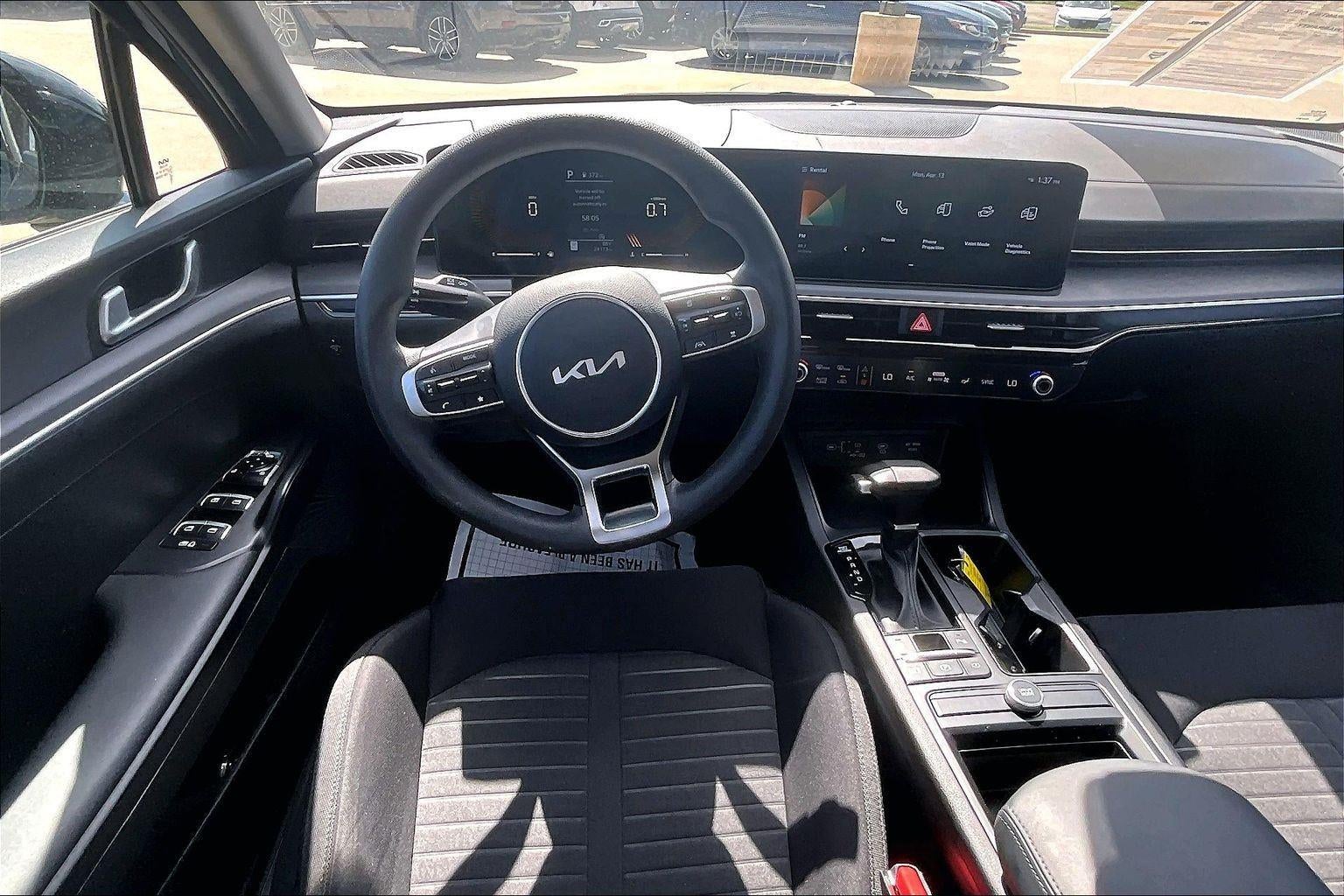2025 Kia K5 LXS