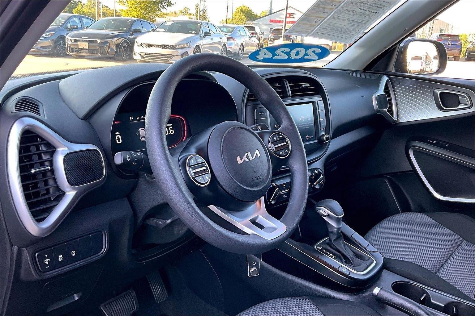 2024 Kia Soul LX