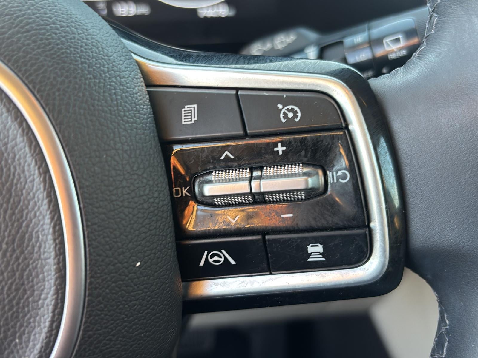 2024 Kia Carnival SX