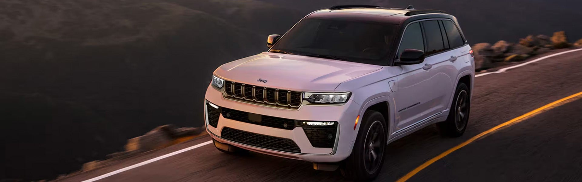 New Jeep Grand Cherokee at Cable Dahmer CDJR of Kansas City