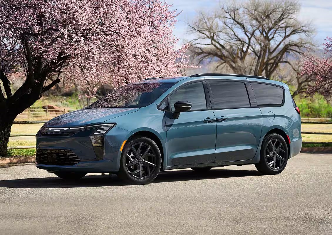 2027 Chrysler Pacifica minivan exterior